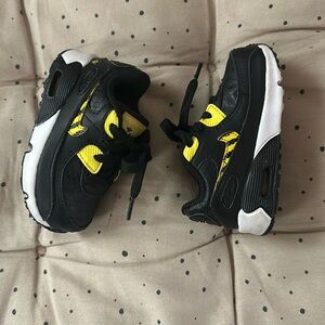 Nike • Toddler size 6C
